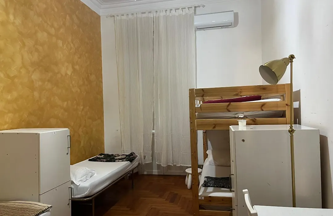 Varese Guest House-1